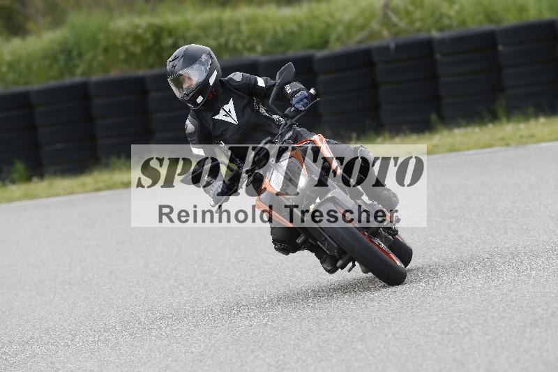 Archiv-2025/09 22.04.2025 Cornu Master School ADR/rot-rouge/1